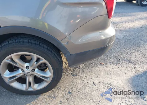 2013 Ford Explorer Limited z USA, uszkodzony, nr VIN 1FM5K7F87DGB34812